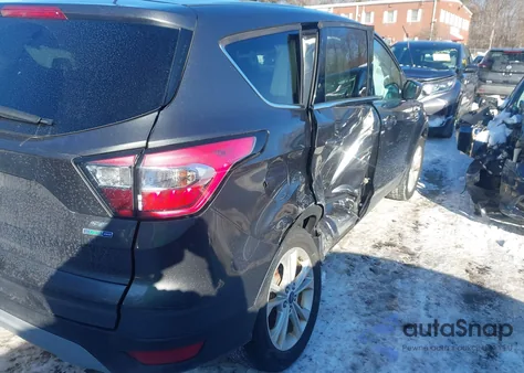 2017 Ford Escape Se z USA, uszkodzony, nr VIN 1FMCU9GD4HUE61068